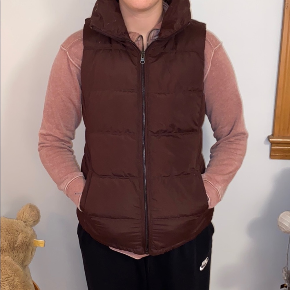 Maroon Women’s Puffer Vest